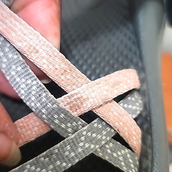 CHACO Z/CLOUD X YOUTH SZ 2 HIKING GRAY/PINK WATERPROOF SANDAL - Picture 10 of 11